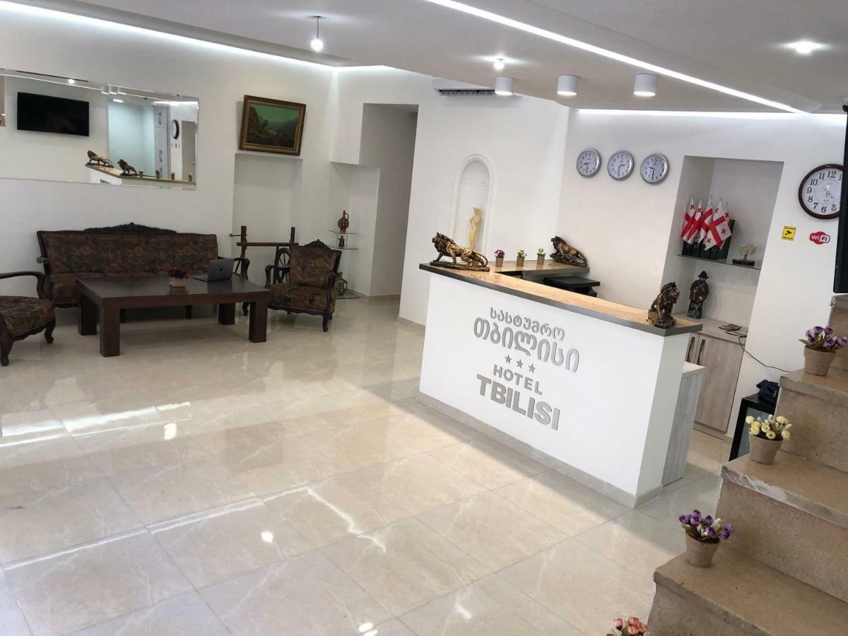 Hotel Leo Palace Тбилиси Екстериор снимка