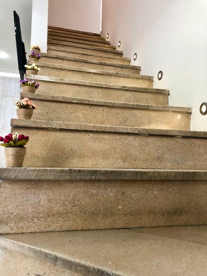 Hotel Leo Palace Тбилиси Екстериор снимка
